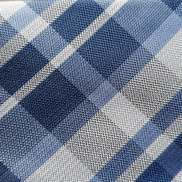 Calvin Klein silk necktie - Picture 2 of 5